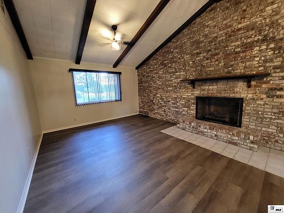 5th image of 115 Sarah Ln
