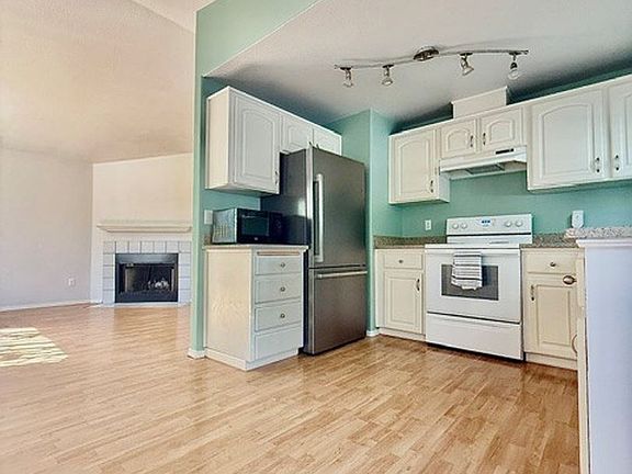 5th image of 3737 SE 68th Ave