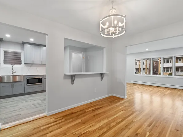 144 West 30th Street image 3 of 11