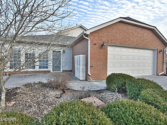 4th image of 7635 Saint Baron Way