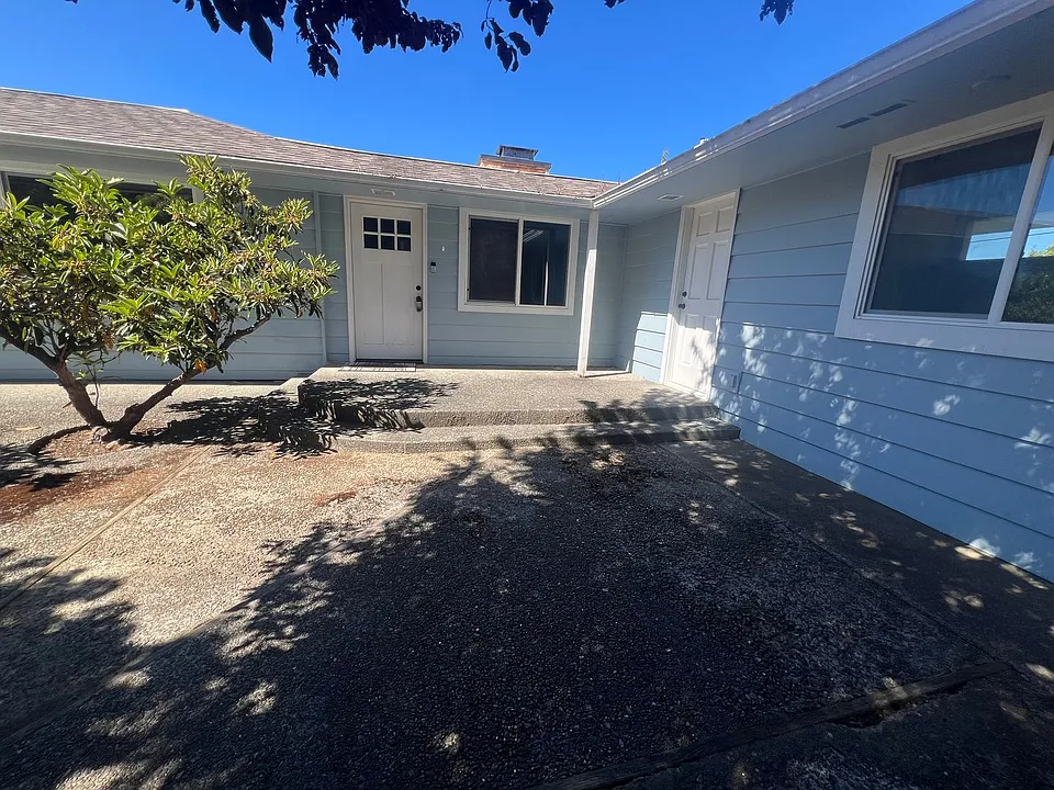 546 Fir Ave