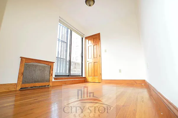 Rented by City Stop Realty | media 22