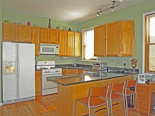 4th image of 1757 N Humboldt Blvd Unit 2