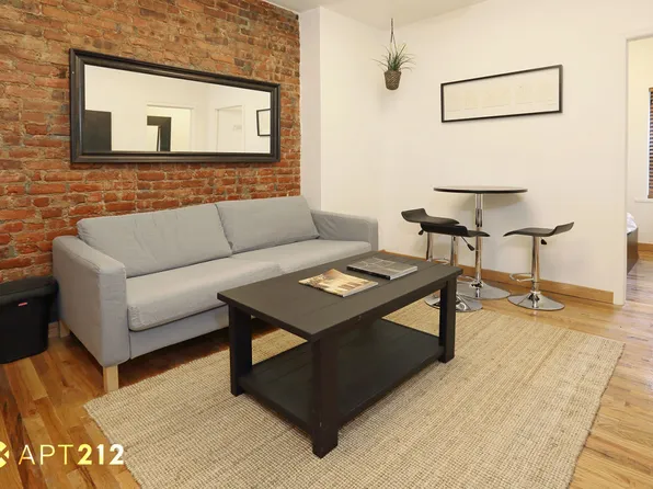 174 Elizabeth Street image 1 of 16