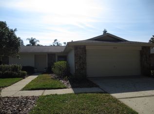 2820 Lomond Dr, Palm Harbor, FL 34684