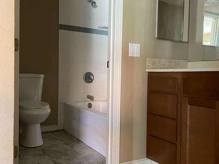 5748 Tilton Ave — Photo 13