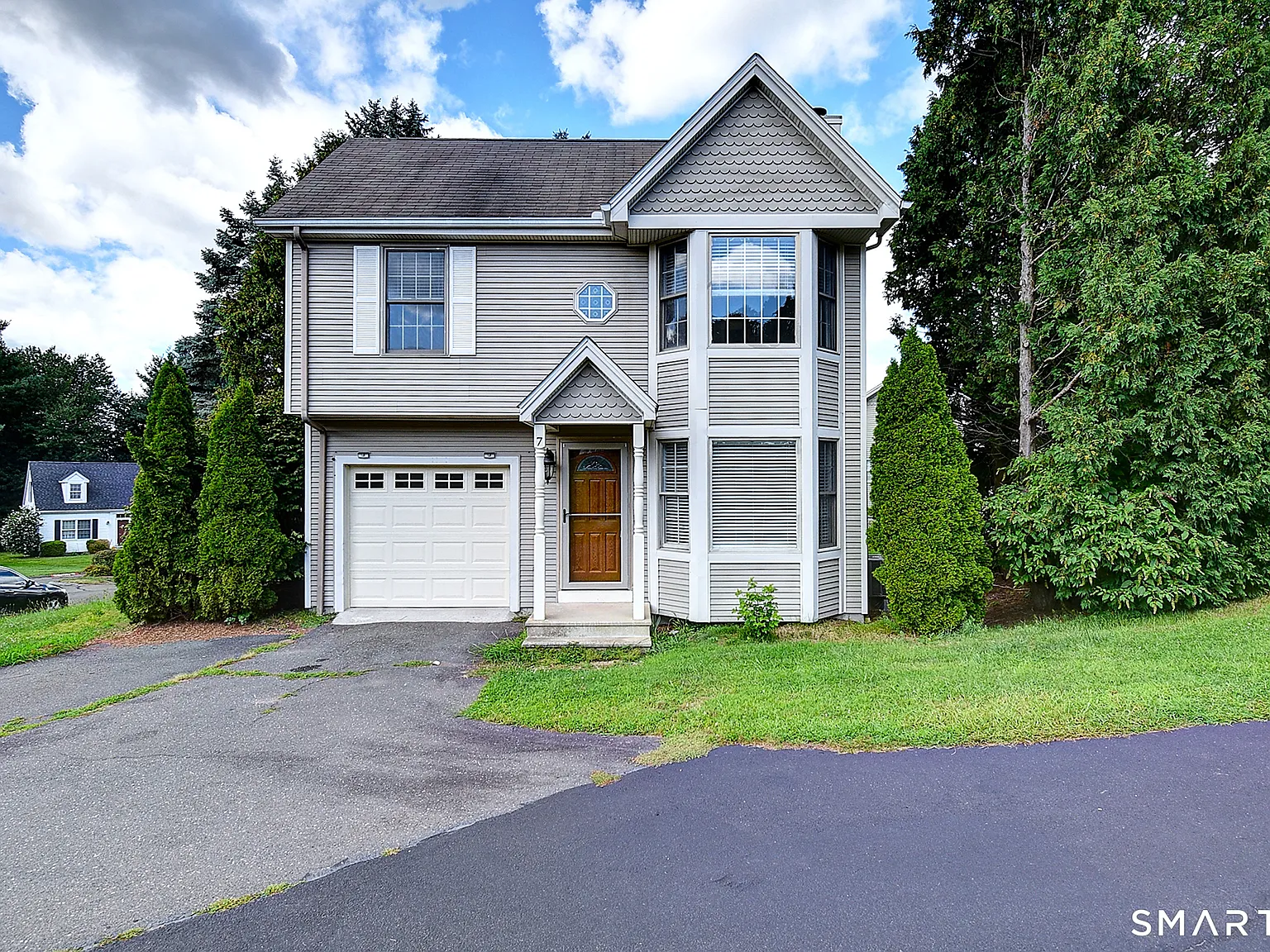 3 bed, 2.0 bath, 1883 sqft, $2,700 — Photo 3