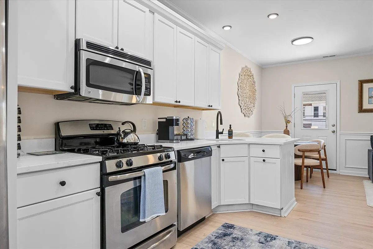 3 bed, 1777 sqft, $1,750 — Photo 1