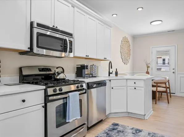 5123 Ventnor Ave #B, Ventnor City, NJ 08406