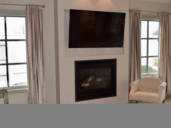 3rd image of 1851 E Herbert Ave