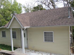 315 Crest Dr, Ballwin, MO 63021