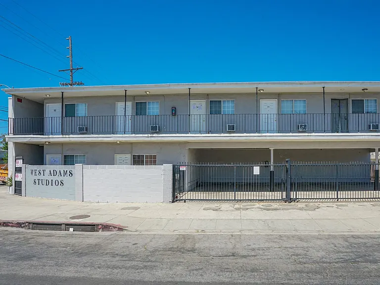 West Adams Studio Apartments — Photo 5