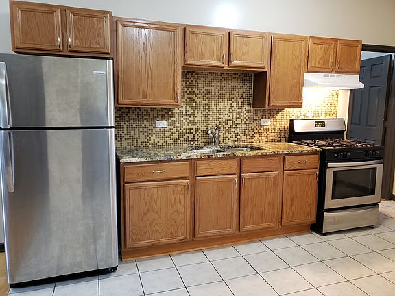 5th image of 5221 S Calumet Ave APT 1A