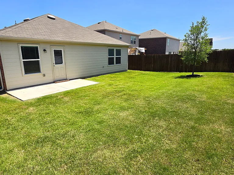 16029 Pemberly Way — Photo 16