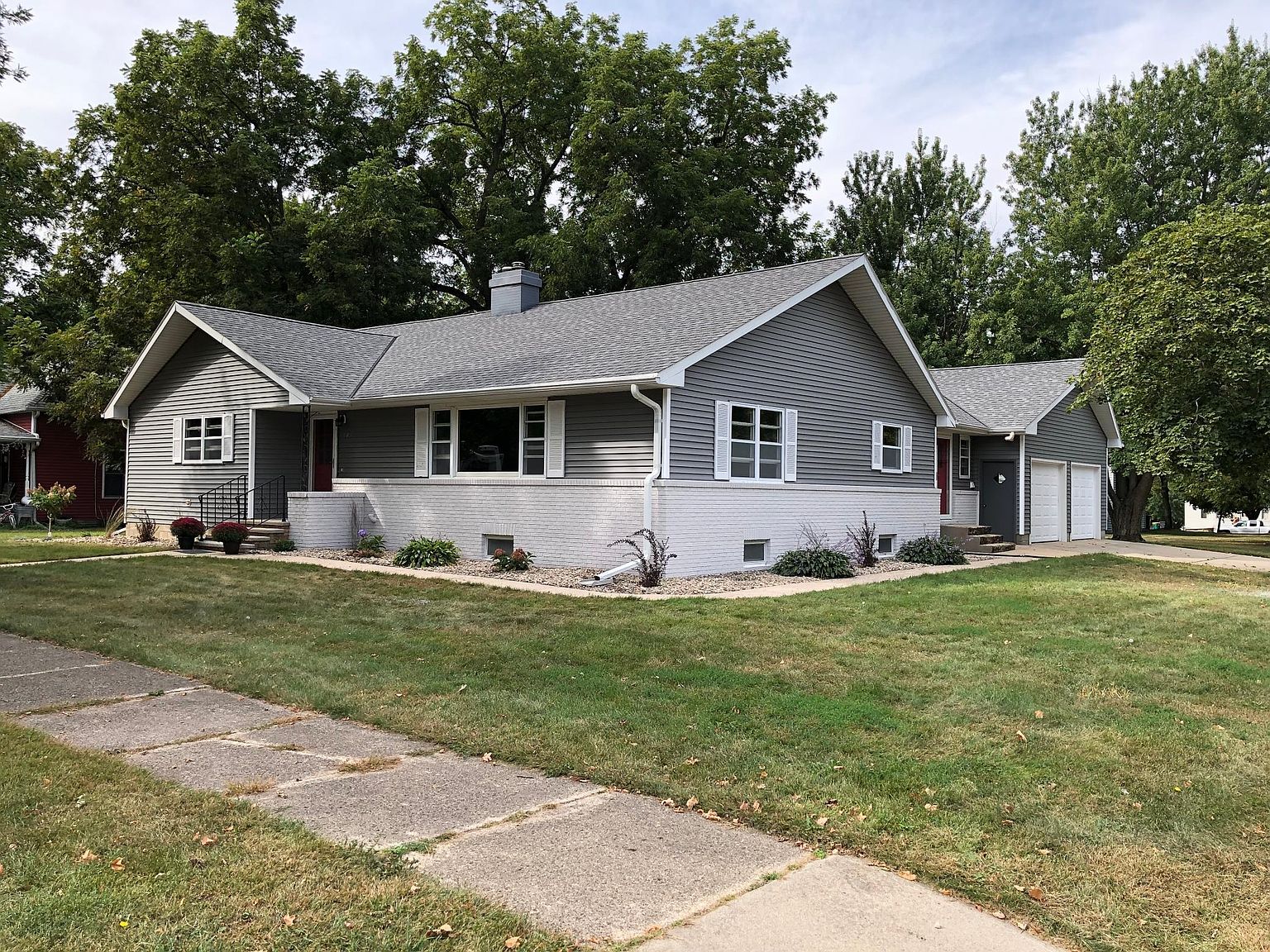 621 Cherry St, Lakefield, MN 56150 Zillow