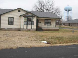 607 S Ash St, Bristow, OK 74010