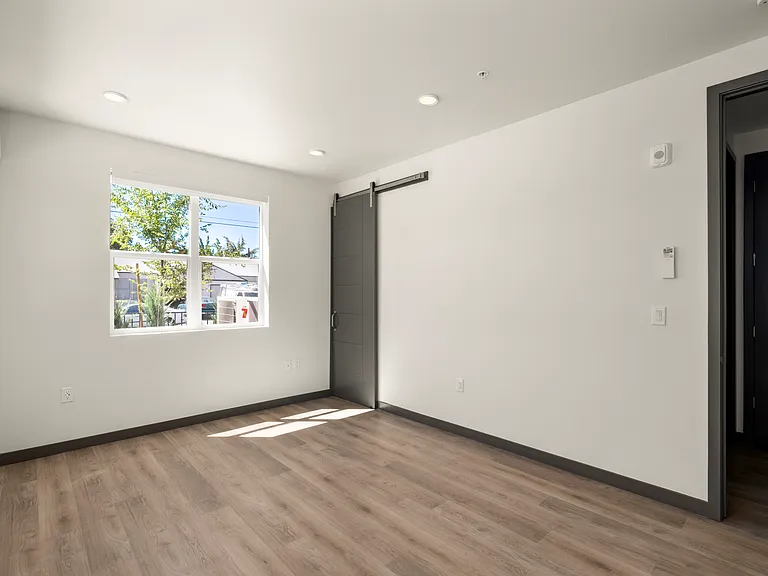 Grand Canyon Mews — Photo 10