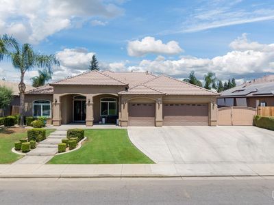 8406 Nine Iron Dr, Bakersfield, CA, 93312