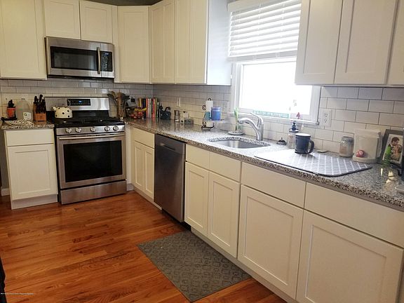 2nd image of 112 Lighthouse Dr