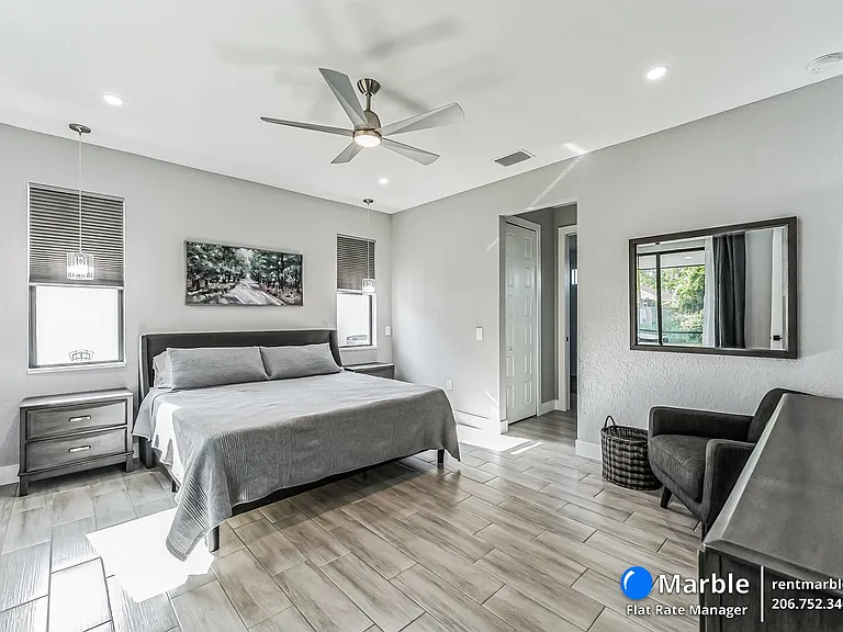 4618 Catalina Ln — Photo 16