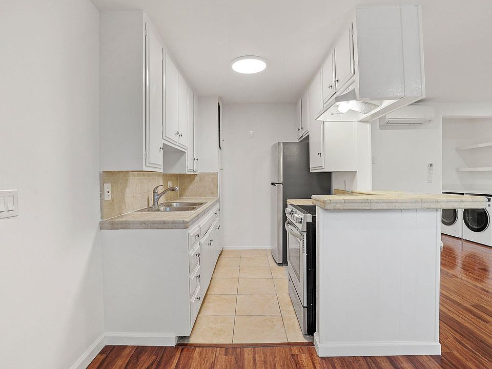 1st image of 1671 Colby Ave APT 2