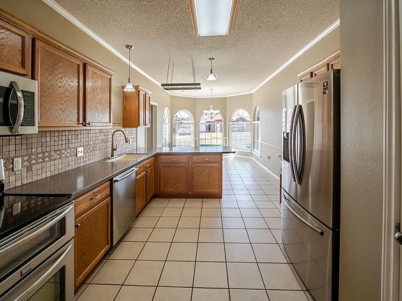 5th image of 6810 84th St