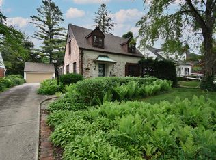 330 Kerby Rd, Grosse Pointe Farms, MI 48236