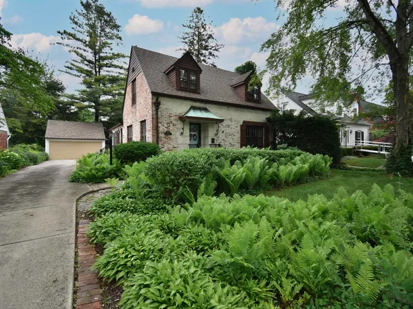 330 Kerby Rd, Grosse Pointe Farms, MI 48236