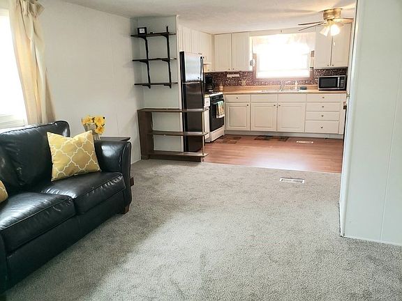 4th image of 34 Oriole Dr