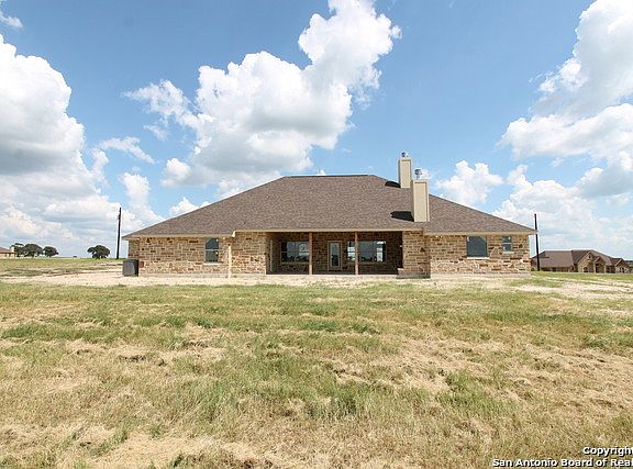 2nd image of 118 Triple Bend Dr