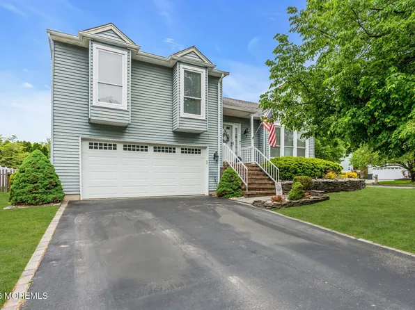 26 Sweet Gum Road, Howell, NJ 07731
