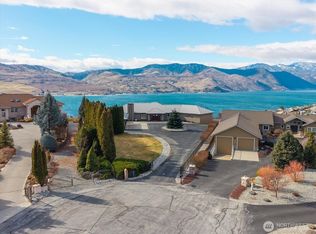 333 Highpoint Pl, Chelan, WA 98816