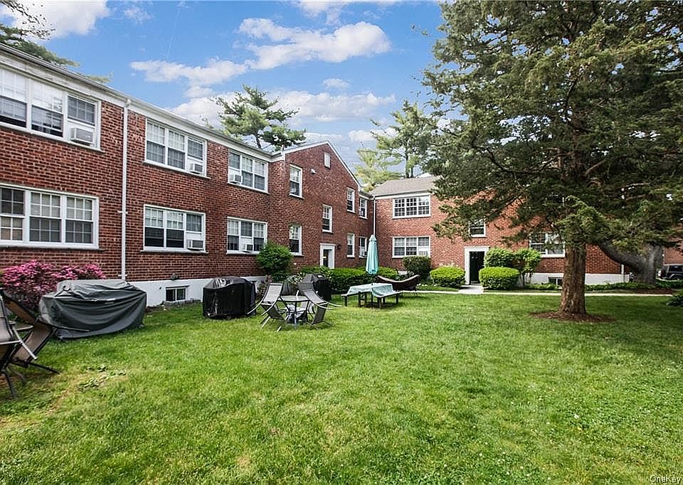 1st image of 23 Fieldstone Dr APT 166