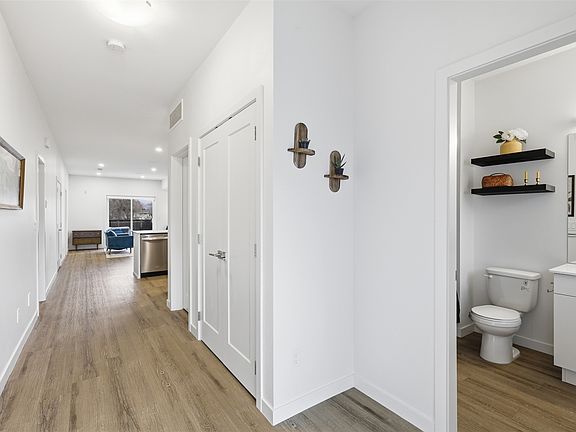 5th image of 2683 Ord Rd #134