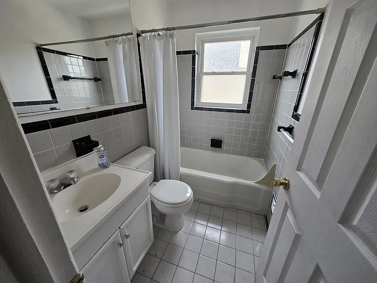 508 W Twelve Mile Rd #508 — Photo 4