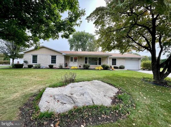 14 Pennwood Rd, Lebanon, PA 17042