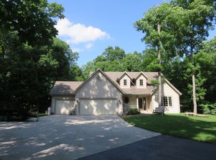 6448 Celtic Xing, Hartford, WI 53027