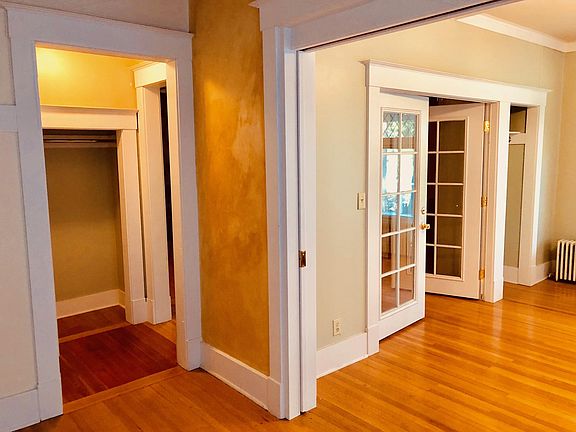 4th image of 1212 S Oak St #1