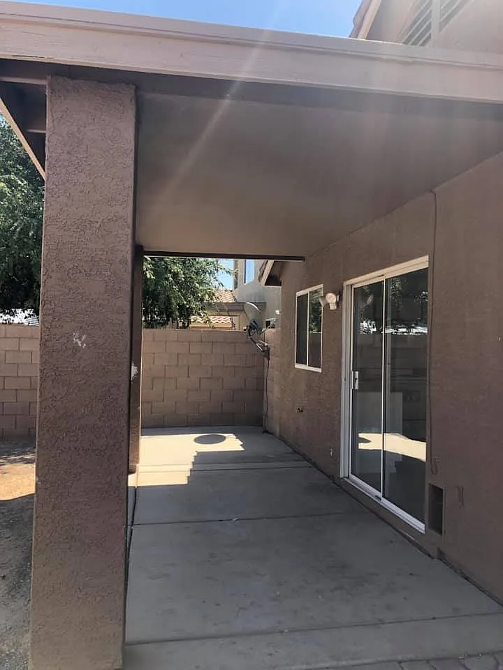 3 bed, 1090 sqft, $1,700 — Photo 3