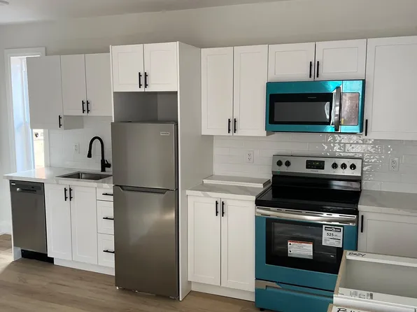 30 Victoria Ave N, Hamilton, ON L8L 5E1