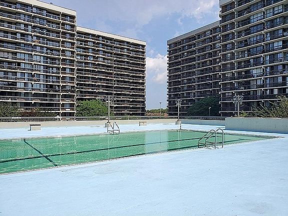 2nd image of 152-18 Union Tpke APT 11F