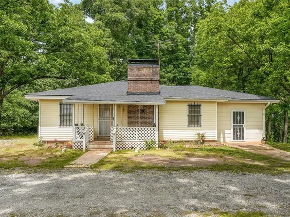 3911 Blackstock Rd, Talmo, GA 30575