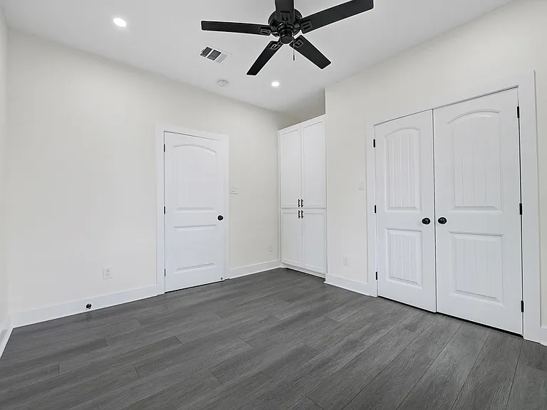 2412 Lucas St — Photo 13
