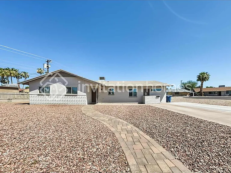 1810 E Palmcroft Dr — Photo 1