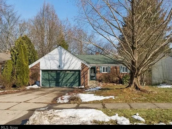 725 N Hawkins Ave, Akron, OH 44313