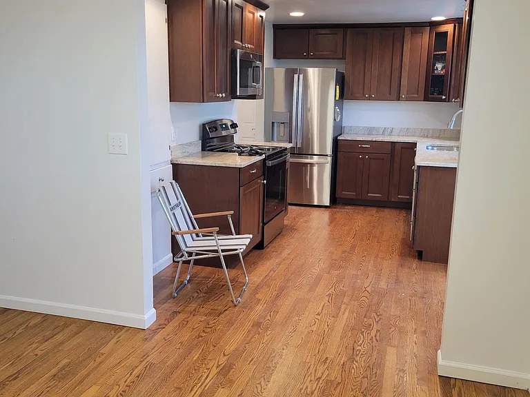 7462 Beach Ct — Photo 7