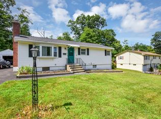 30 Venus Dr, Worcester, MA 01605