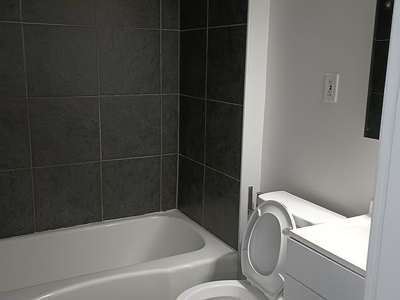 4th image of 68 Bouvier Ave APT 1