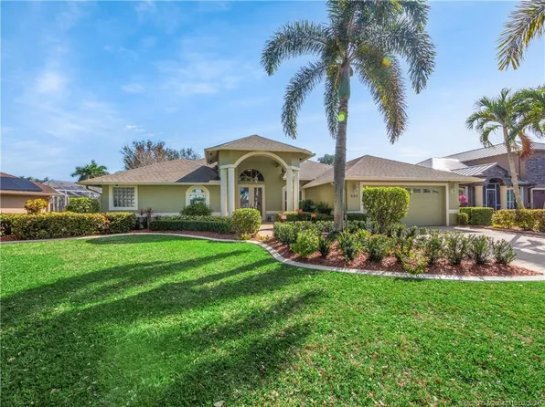 221 SW Whitewood Dr, Port Saint Lucie, FL 34953
