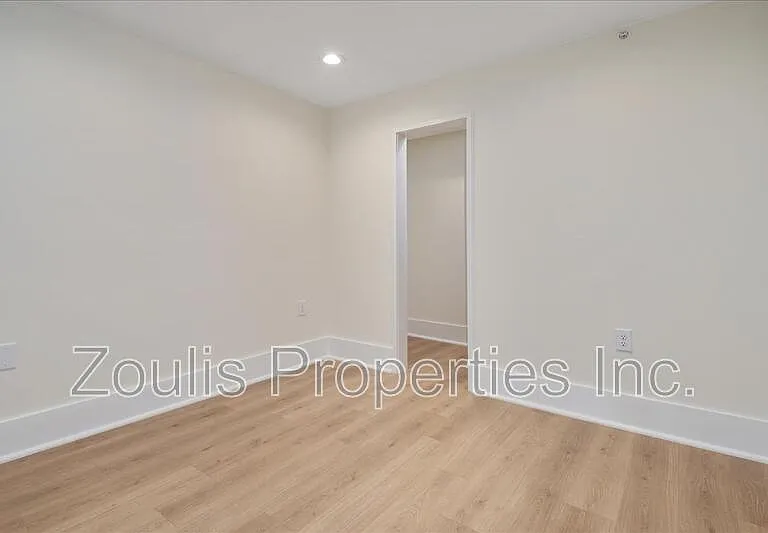 631 S Broadway #1-302 — Photo 8